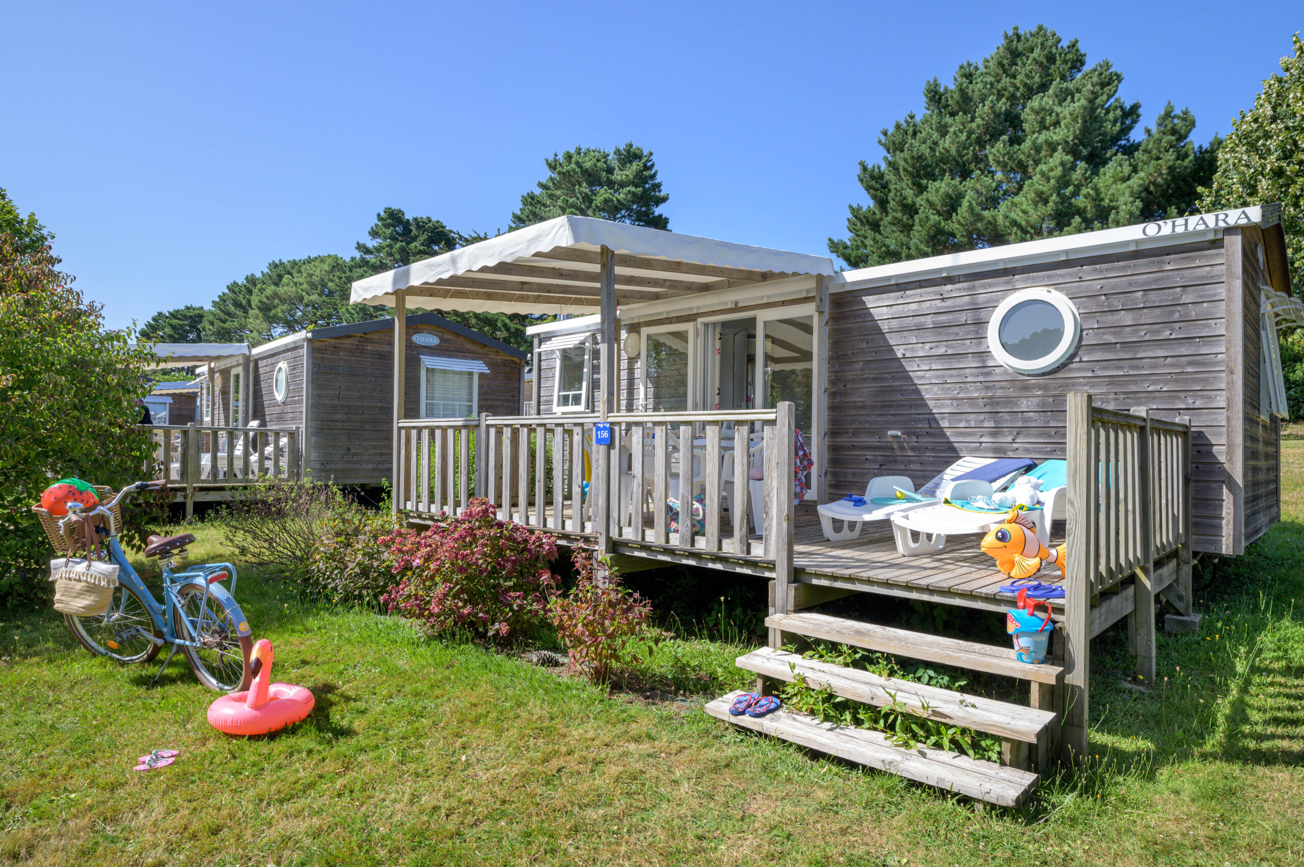 Mobil-home Bois CONFORT 31m² (3 chambres) Quartier piéton + terrasse 18m² + TV + Nespresso