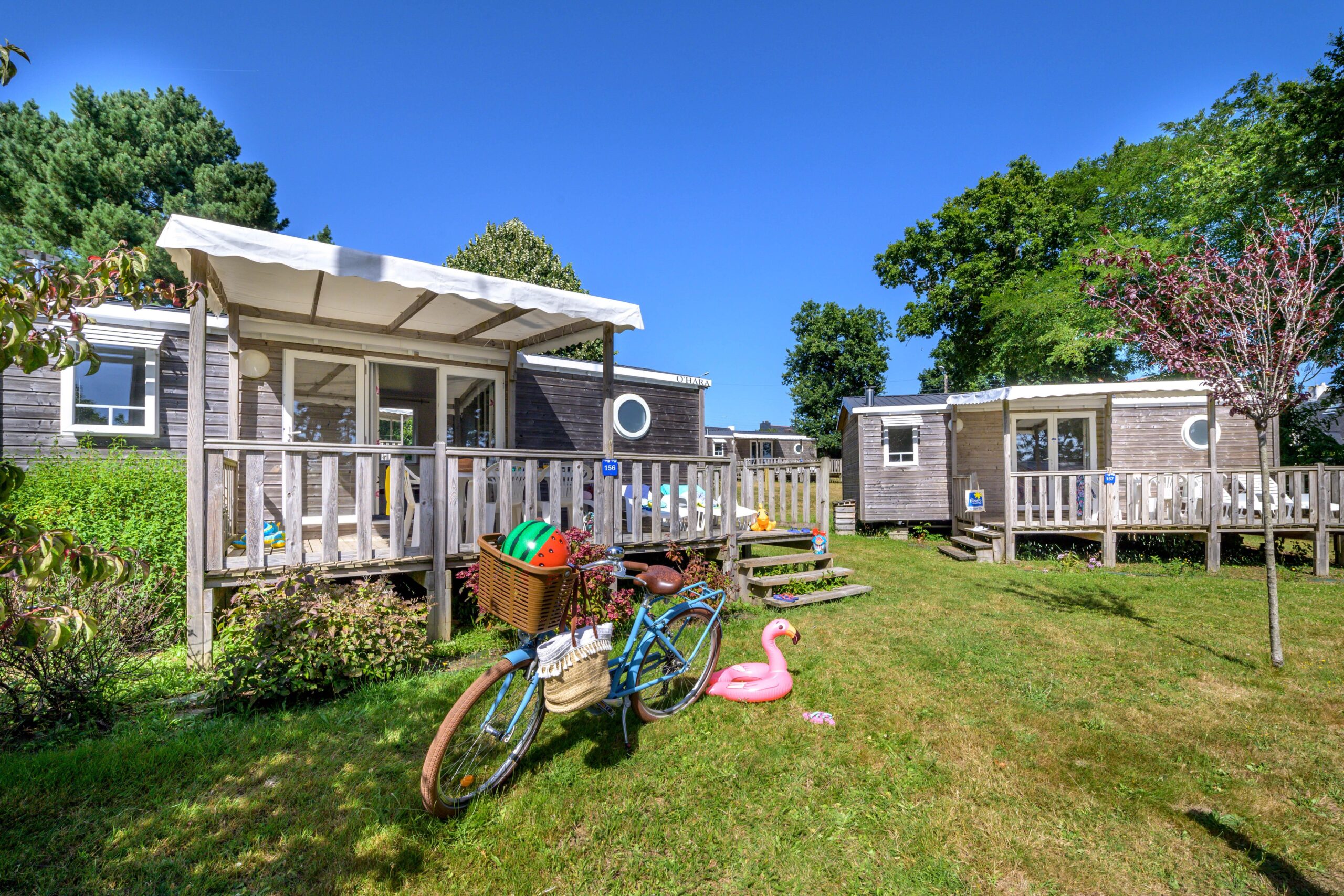 Mobil-home Bois CONFORT 29m² (2 chambres) + Terrasse + TV + Quartier piéton + Nespresso